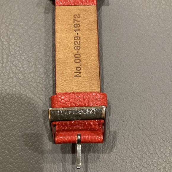 Marc Ecko Beautiful Red Jewel Face Watch - Picture 6 of 7